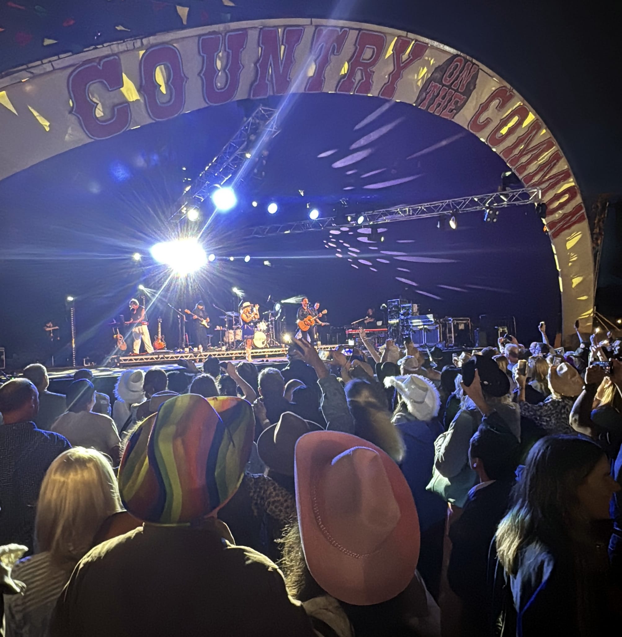 countryonthecommon hero