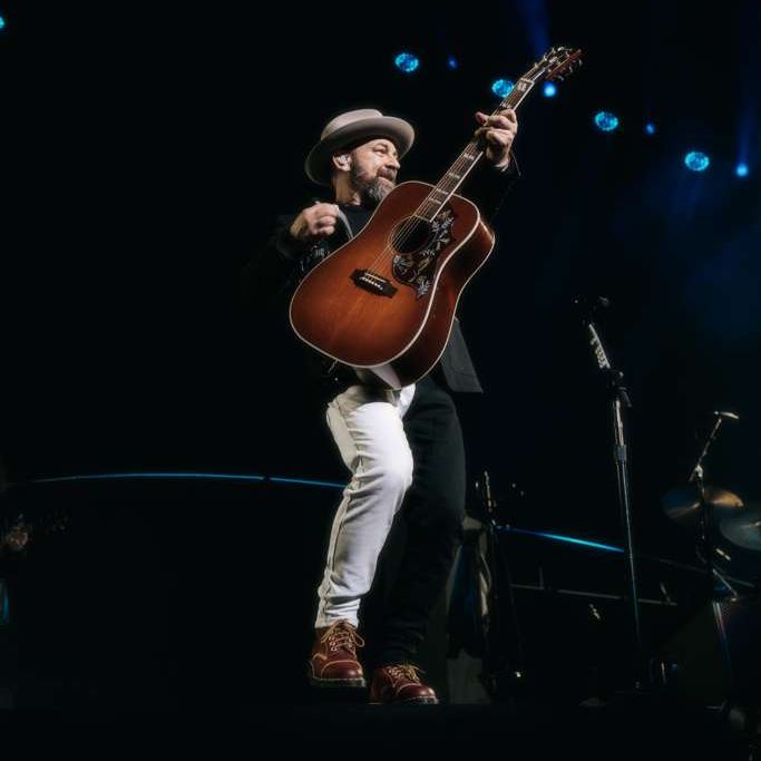 Kristian Bush headlines Sunday