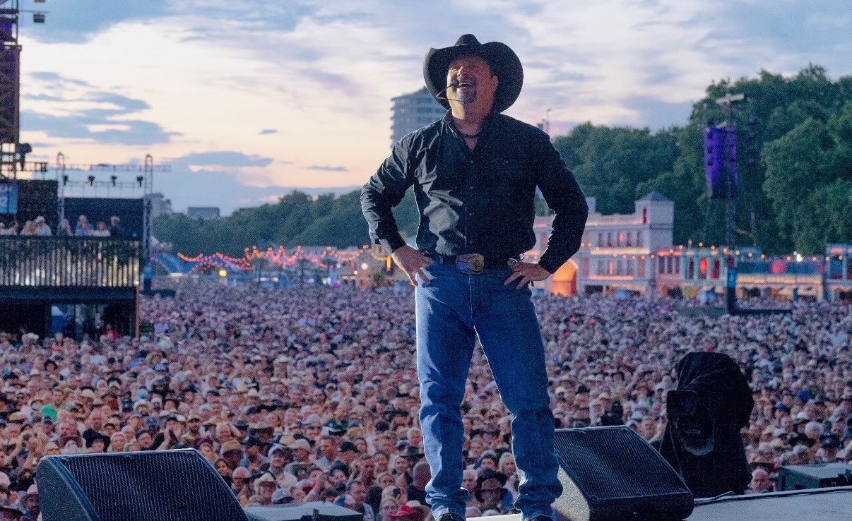 Garth Brooks credit @trevorgeorge03 trevor george