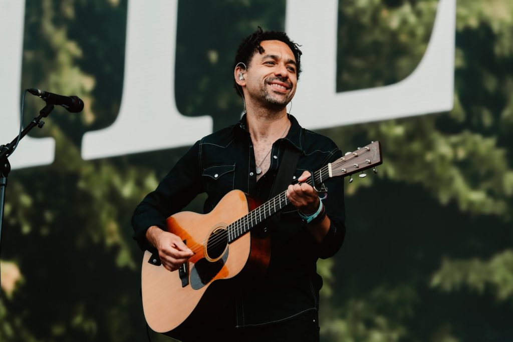 the shires shot by @bonmk1 connor baker 02623