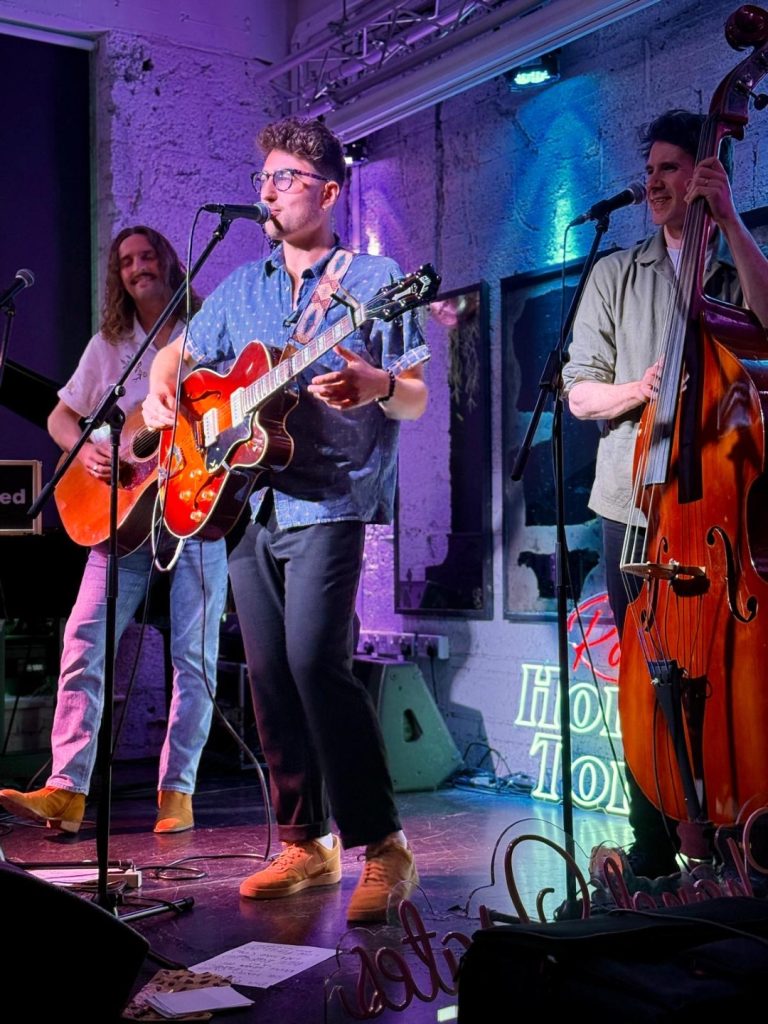 Jonny Morgan & The Moral Support